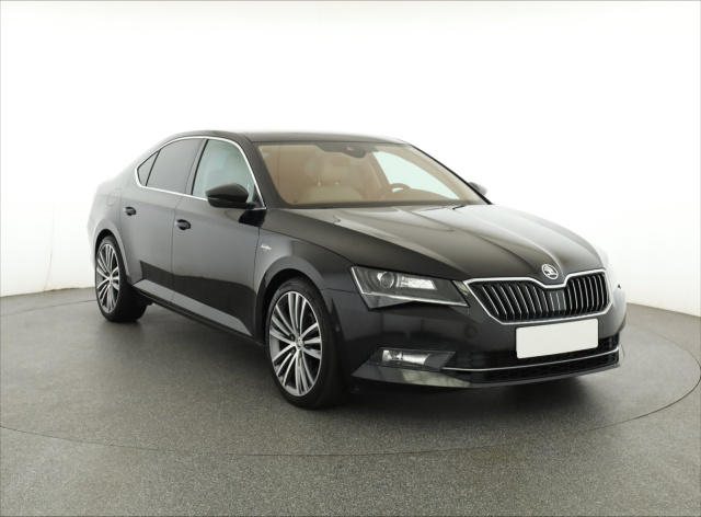 Škoda Superb 2015