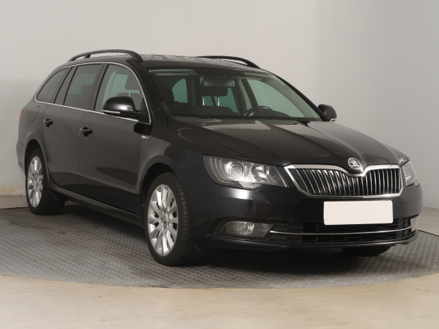 Škoda Superb 2013