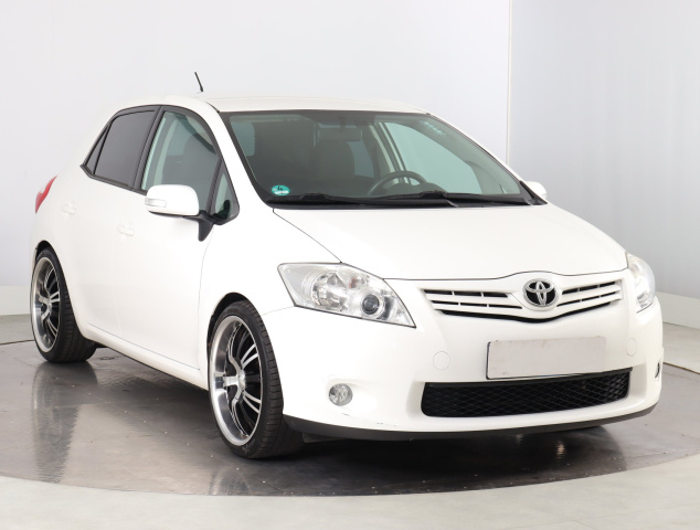 Toyota Auris 2012