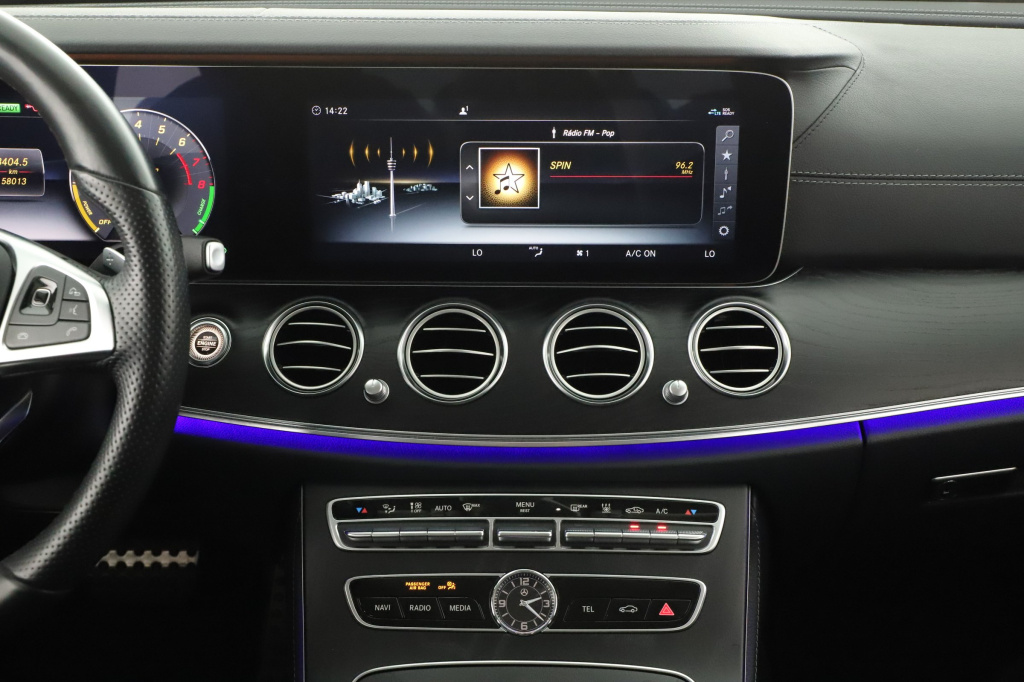Mercedes-Benz E