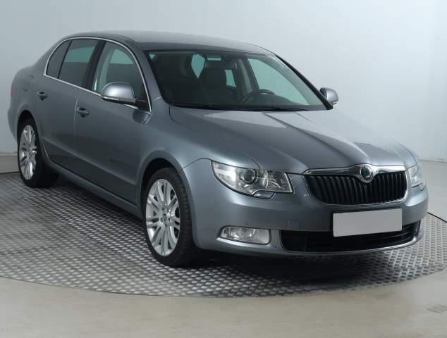 Škoda Superb 2012