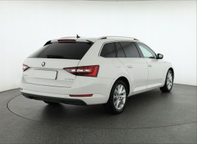Škoda Superb - 2019