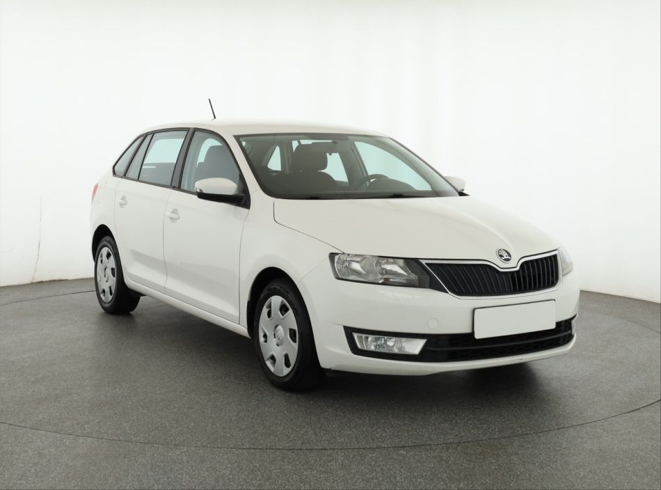 Skoda Rapid Spaceback - 2015