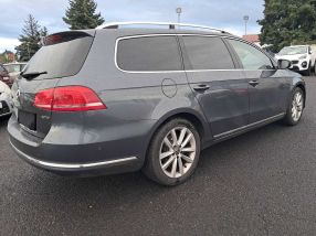 Volkswagen Passat - 2011