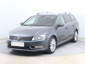 Volkswagen Passat - 2011