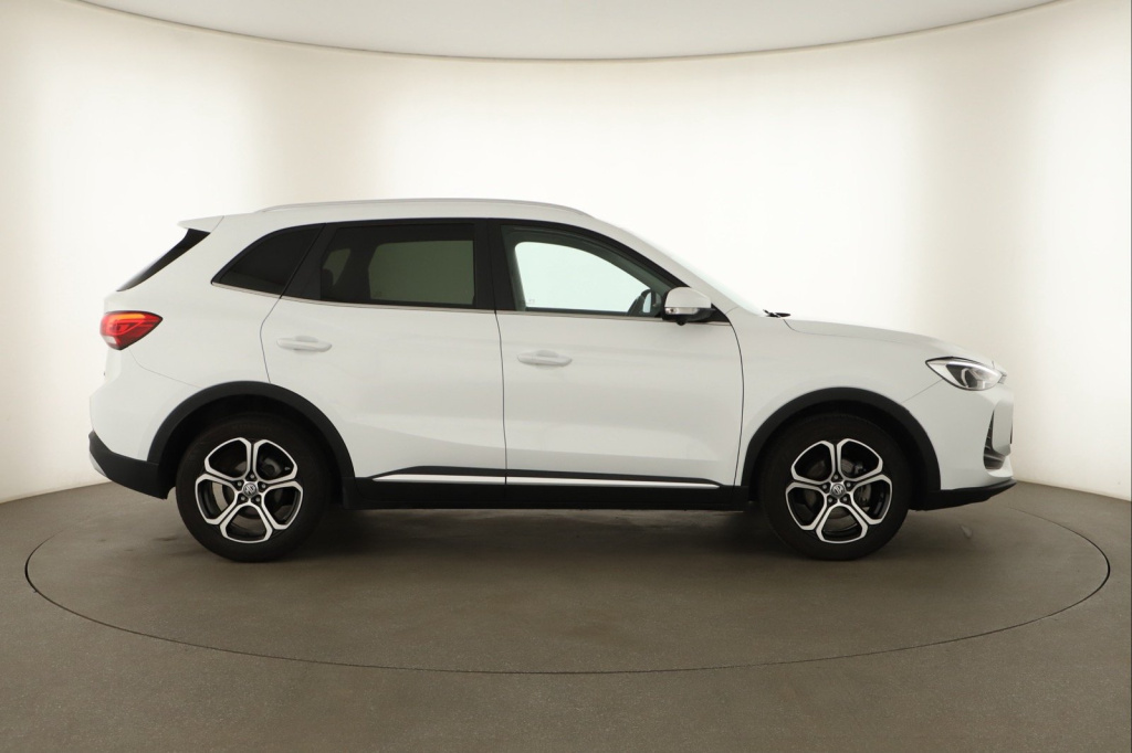 MG ZS SUV
