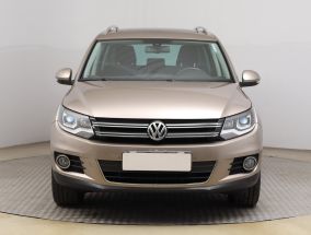 Volkswagen Tiguan - 2012