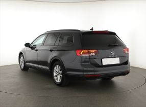 Volkswagen Passat - 2021