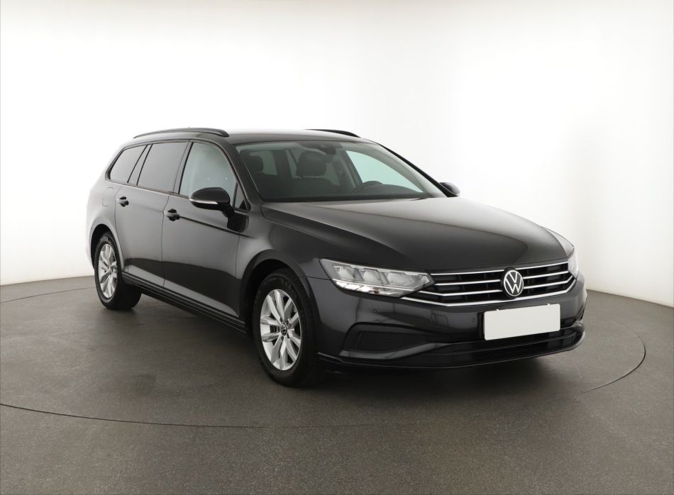 Volkswagen Passat - 2021