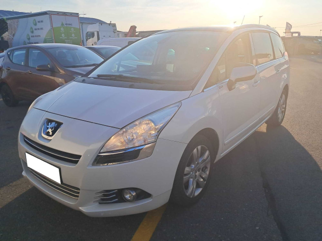 Peugeot 5008 2013