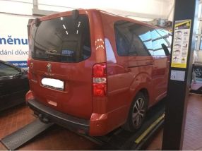 Peugeot Traveller - 2017
