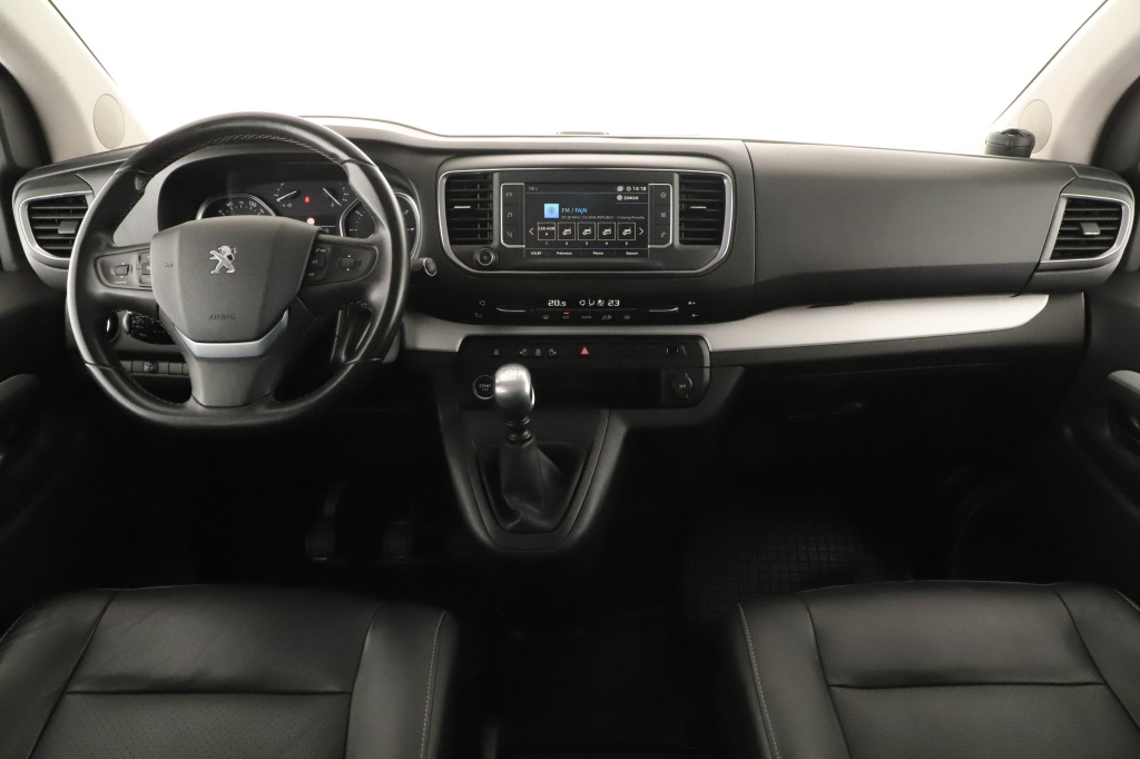 Peugeot Traveller