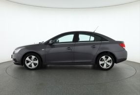 Chevrolet Cruze - 2012