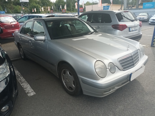 Mercedes-Benz E