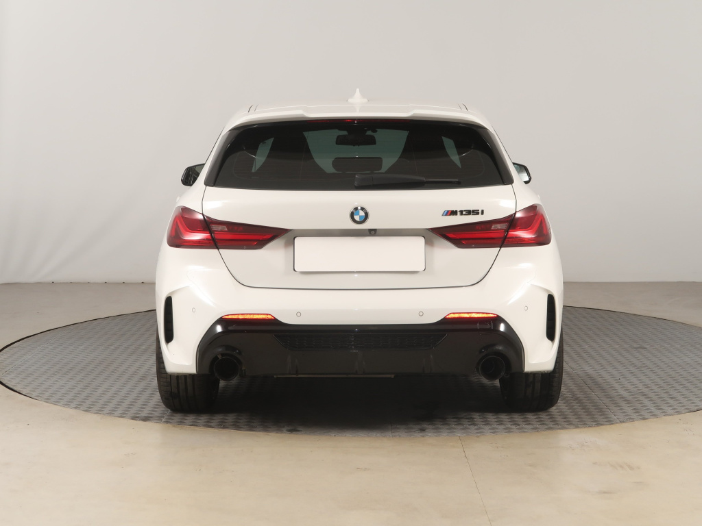 BMW 1
