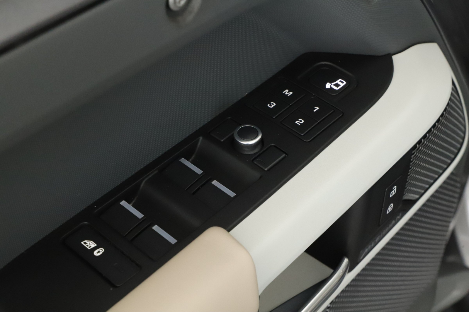 Land Rover Defender - 2020