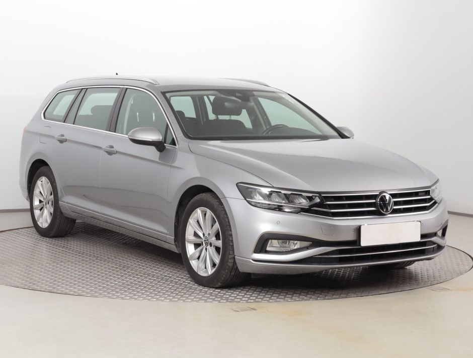 Volkswagen Passat - 2021