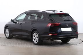 Volkswagen Golf - 2021
