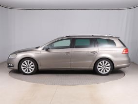 Volkswagen Passat - 2011