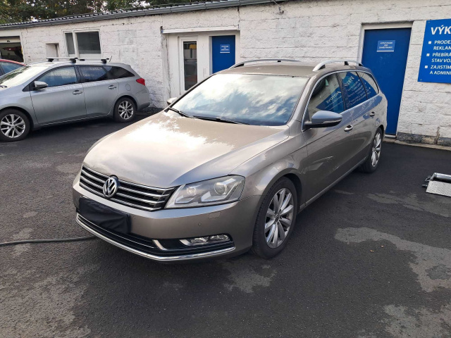 Volkswagen Passat 2011