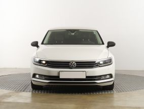 Volkswagen Passat - 2015
