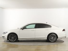 Volkswagen Passat - 2015