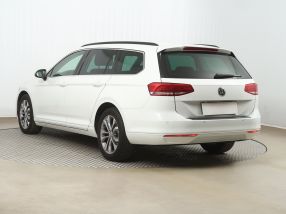 Volkswagen Passat - 2016