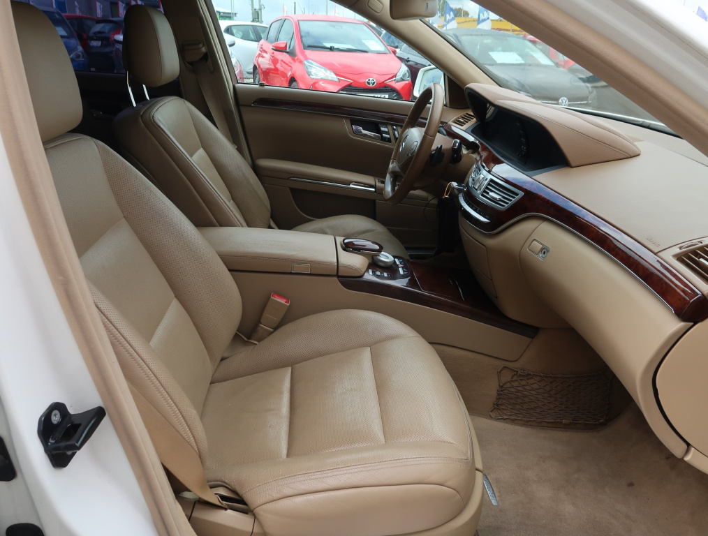Mercedes-Benz S