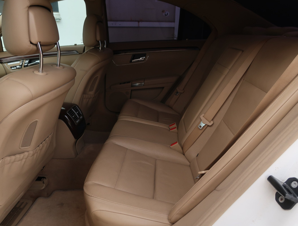 Mercedes-Benz S