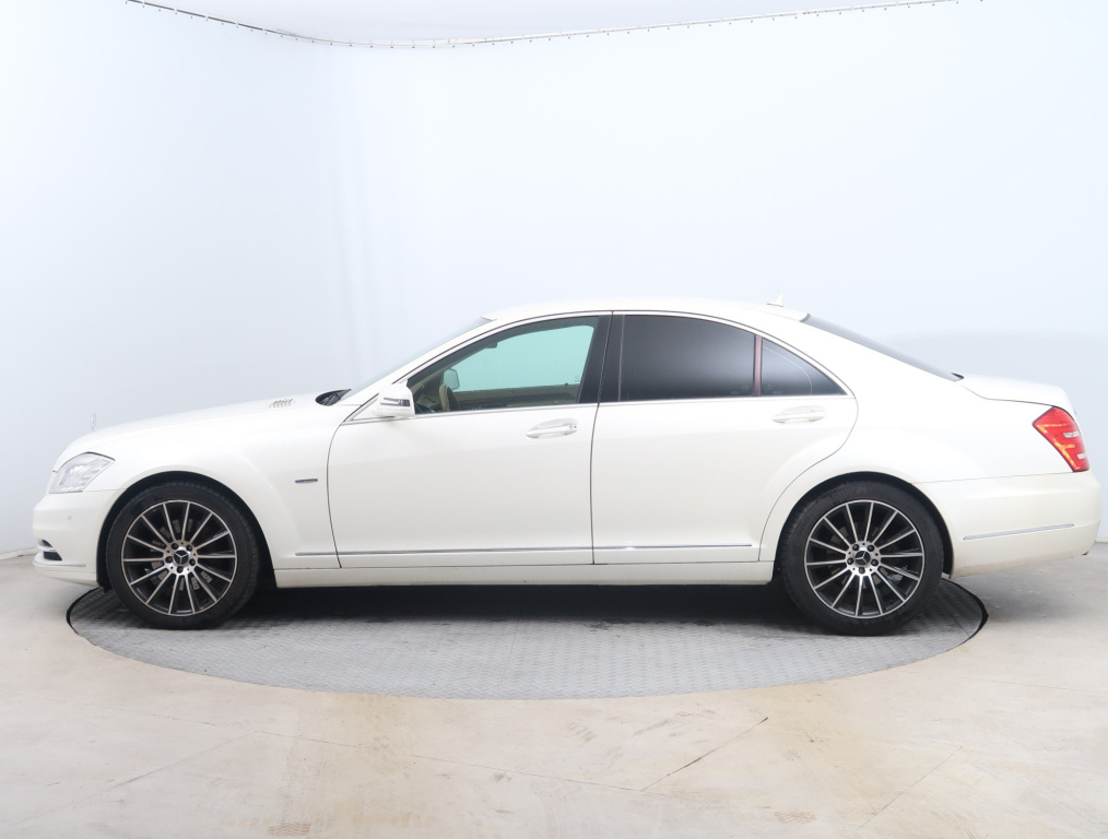 Mercedes-Benz S