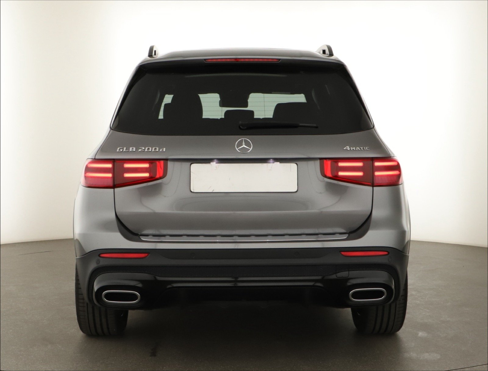 Mercedes-Benz GLB - 2024