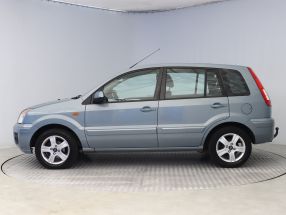 Ford Fusion - 2009
