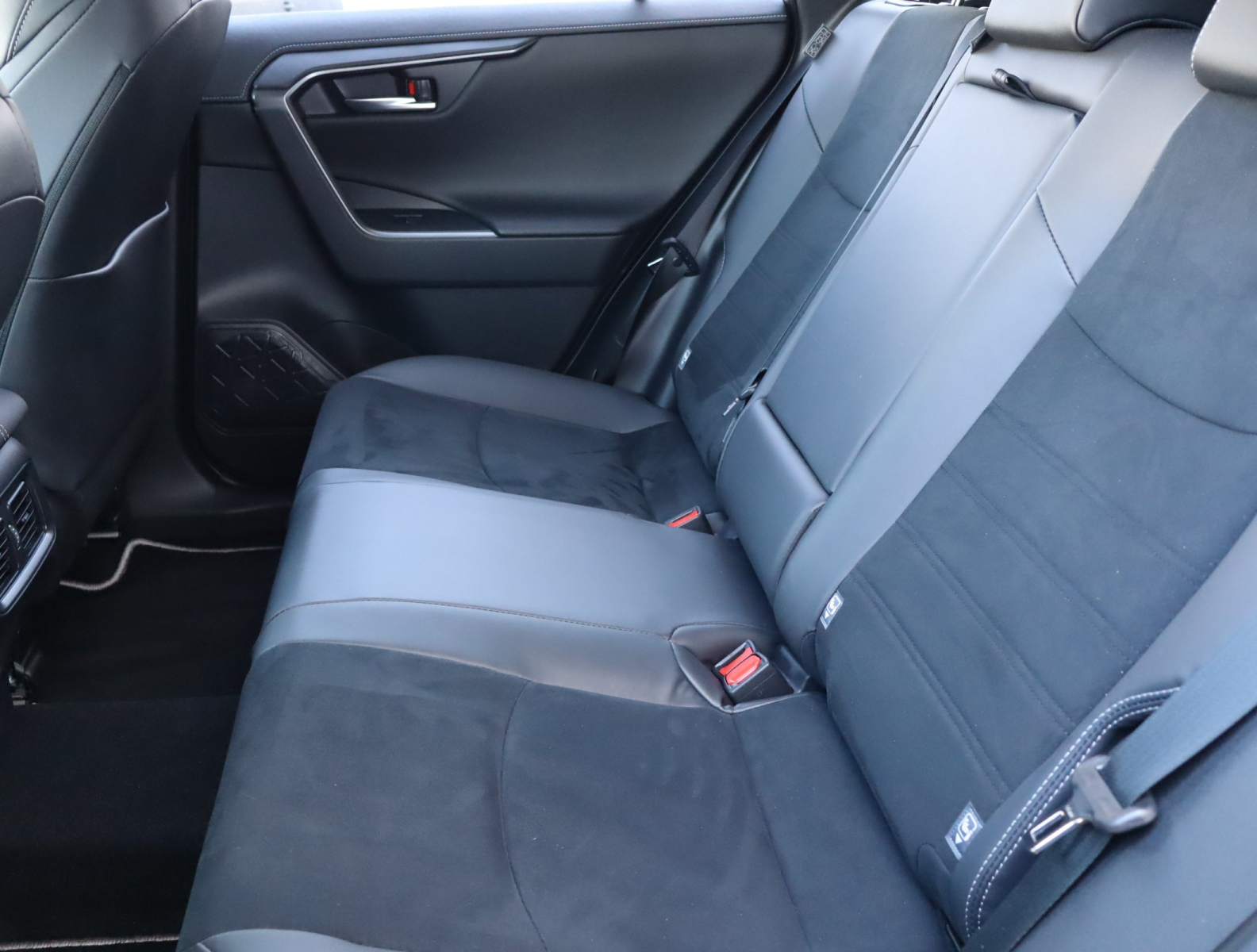 Toyota RAV 4 - 2025