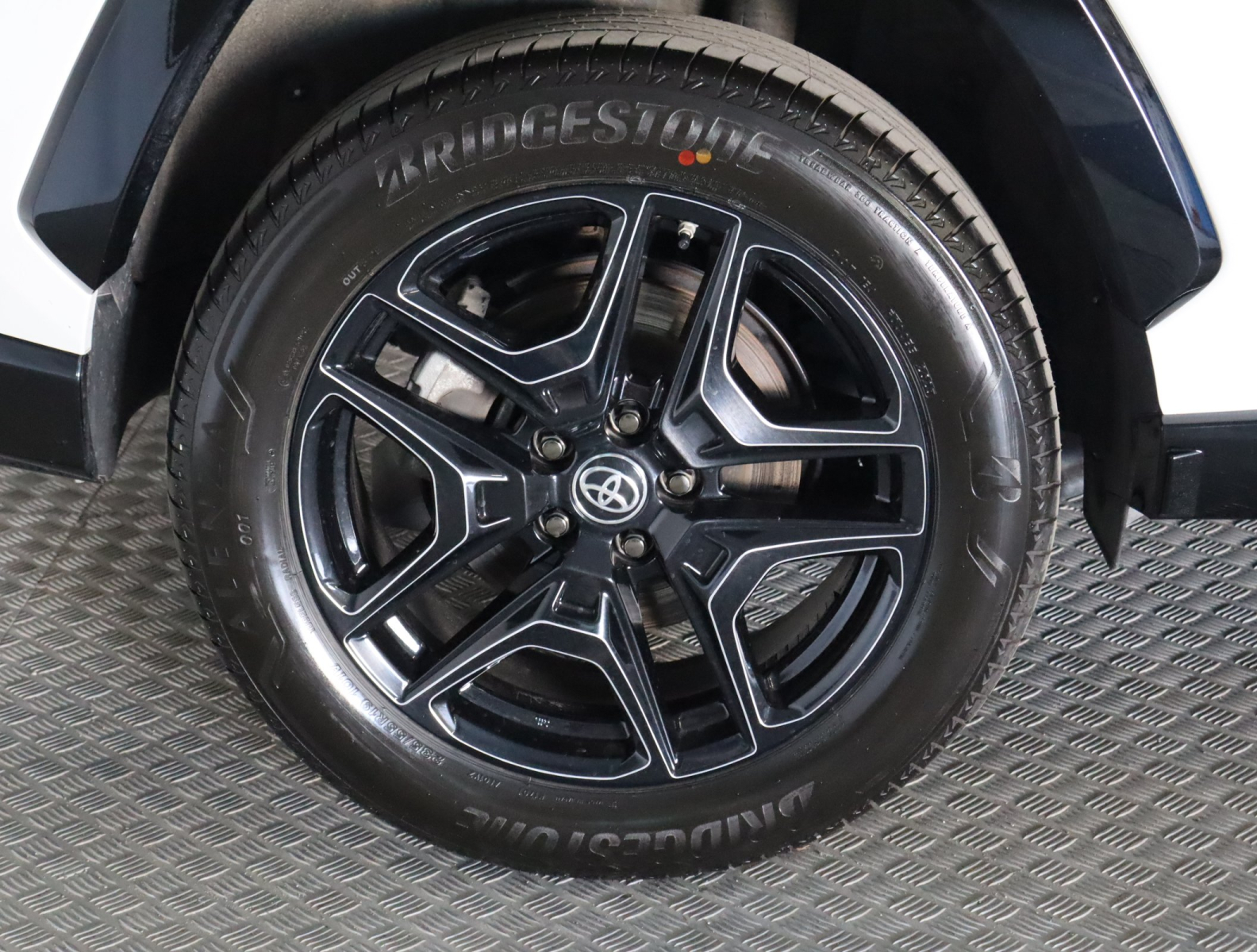 Toyota RAV 4 - 2025