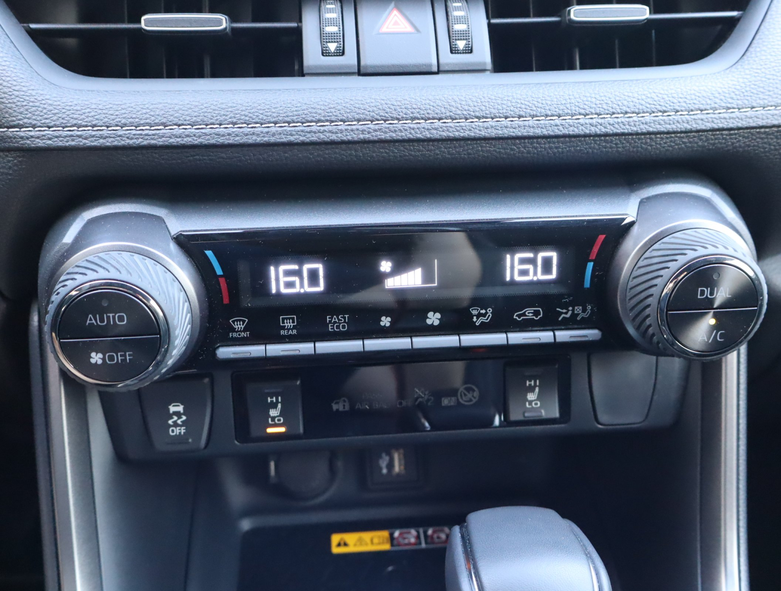 Toyota RAV 4 - 2025