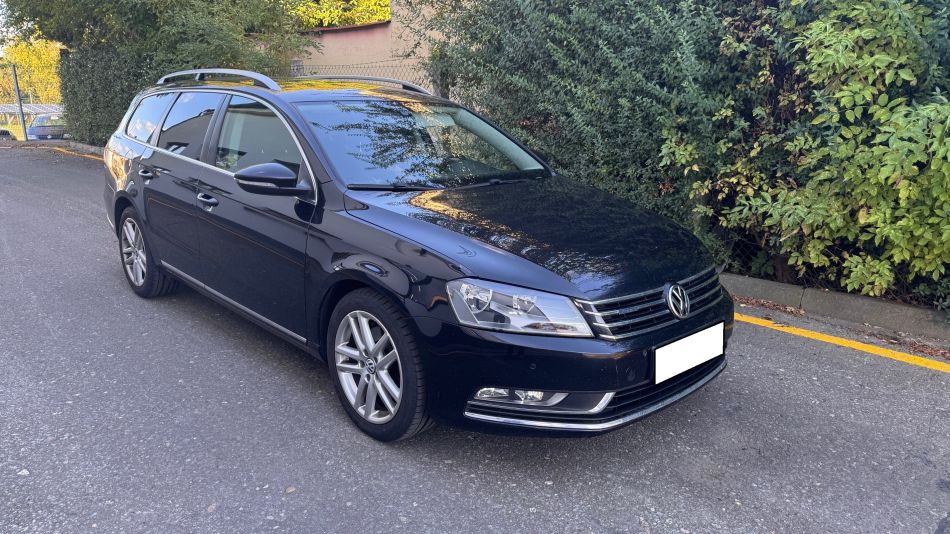 Volkswagen Passat - 2011