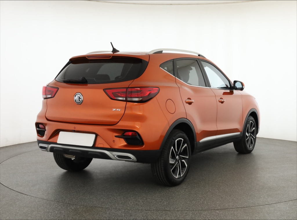MG ZS SUV