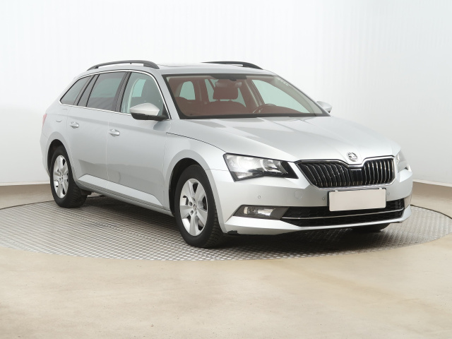 Škoda Superb 2017