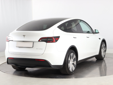 Tesla Model Y - 2022