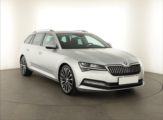 Škoda Superb 2021