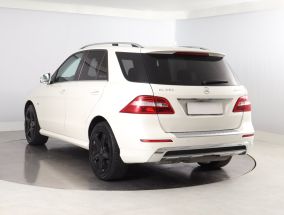 Mercedes-Benz ML - 2012