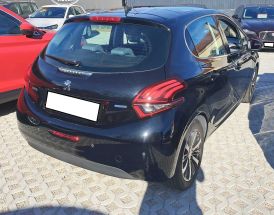 Peugeot 208 - 2016