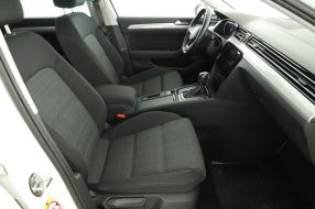 Volkswagen Passat - 2020