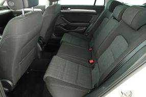 Volkswagen Passat - 2020