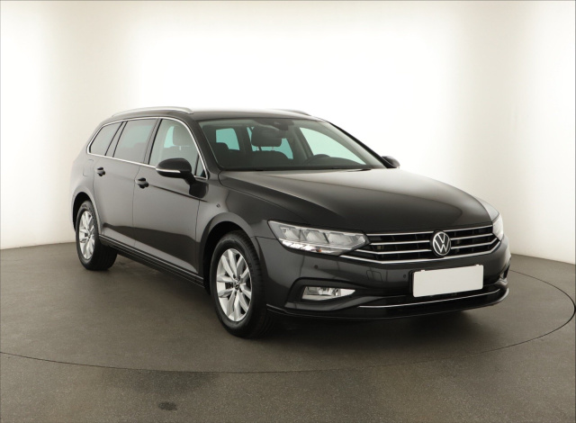 Volkswagen Passat 2022