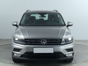 Volkswagen Tiguan - 2016
