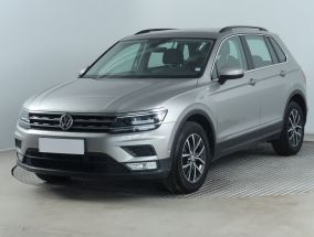 Volkswagen Tiguan - 2016