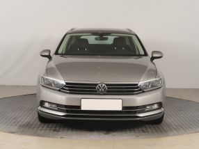Volkswagen Passat - 2015