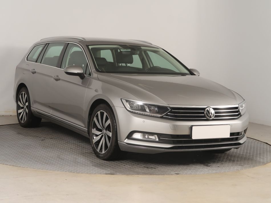 Volkswagen Passat - 2015