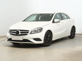 Mercedes-Benz A - 2015